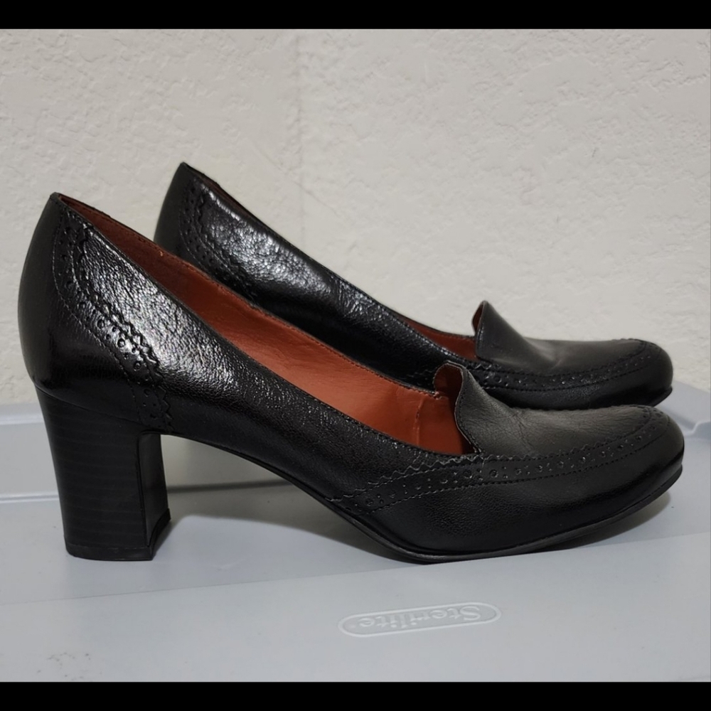 Naturalizer black leather vintage look heels womens size 9 Jaslynn block pumps